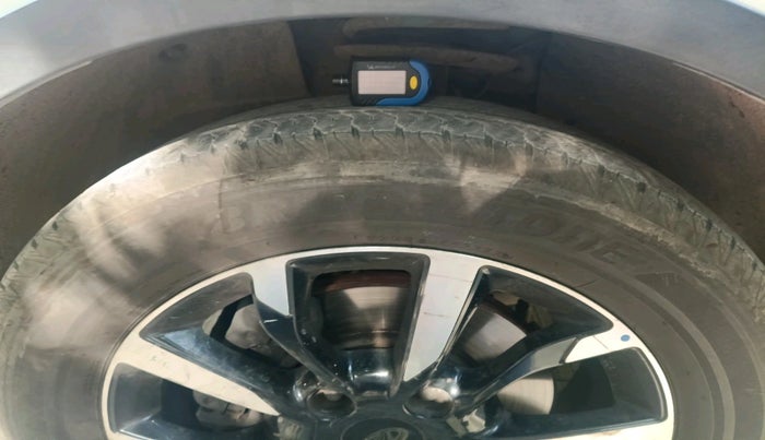2019 Mahindra XUV500 W11 AT, Diesel, Automatic, 62,350 km, tyre