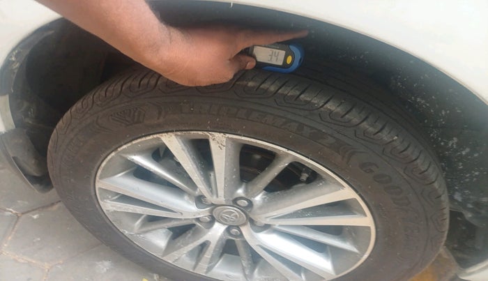 2016 Toyota Corolla Altis VL CVT PETROL, Petrol, Automatic, 94,503 km, tyre