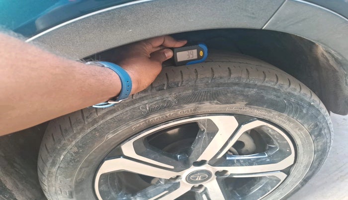 2022 Tata NEXON EV XZ PLUS, Electric, Automatic, 58,801 km, tyre