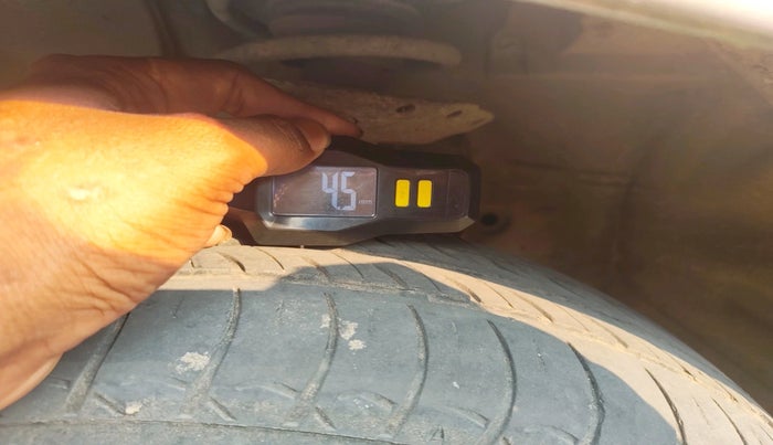 2013 Honda Amaze 1.5L I-DTEC S, Diesel, Manual, 2,24,229 km, tyre