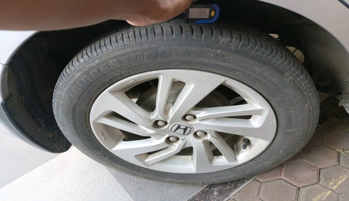 2016 Honda Jazz 1.2L I-VTEC V AT, Petrol, Automatic, 28,638 km, tyre