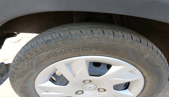 2021 Renault Kwid RXT 1.0 AMT (O), Petrol, Automatic, 21,111 km, tyre