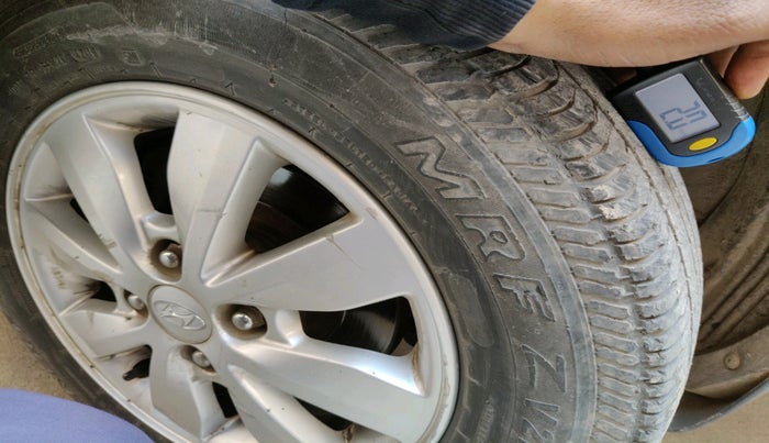 2012 Hyundai i20 SPORTZ 1.2, CNG, Manual, 79,828 km, tyre