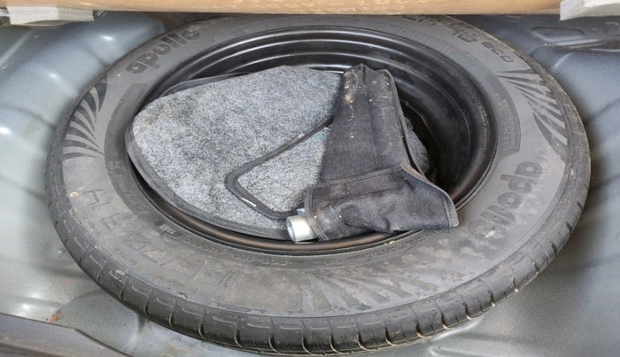 2021 Hyundai GRAND I10 NIOS SPORTZ AMT 1.2 KAPPA VTVT, Petrol, Automatic, 30,612 km, tyre