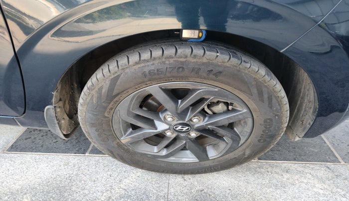 2021 Hyundai GRAND I10 NIOS SPORTZ AMT 1.2 KAPPA VTVT, Petrol, Automatic, 30,612 km, tyre