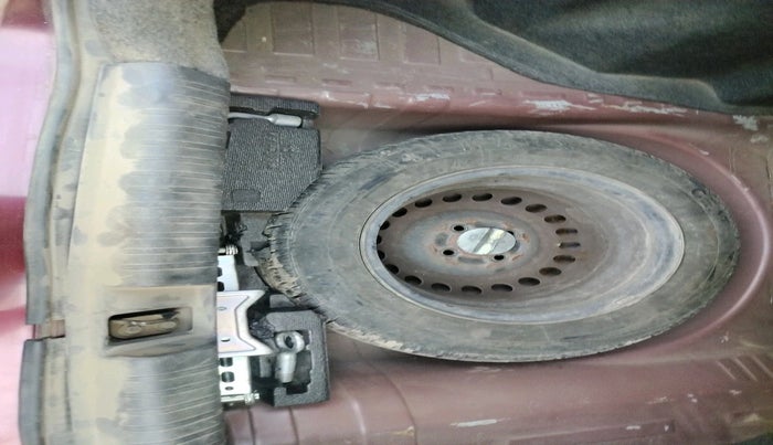 2017 Honda Amaze 1.2L I-VTEC S, Petrol, Manual, 74,229 km, tyre