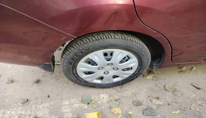 2017 Honda Amaze 1.2L I-VTEC S, Petrol, Manual, 74,229 km, tyre