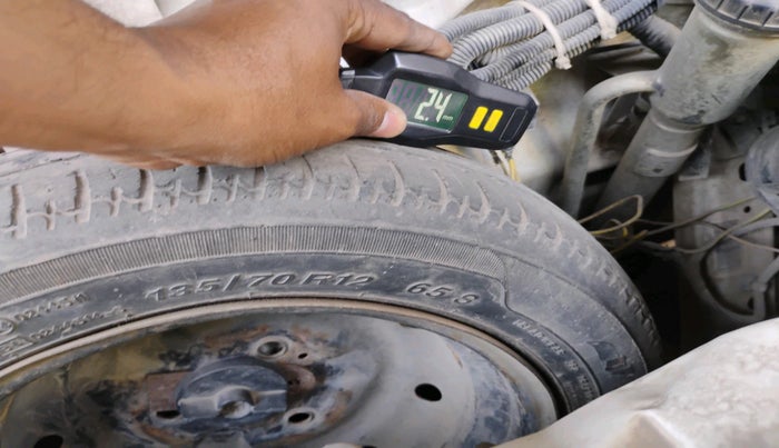 2015 Tata Nano TWIST XT, Petrol, Manual, 1,16,798 km, tyre