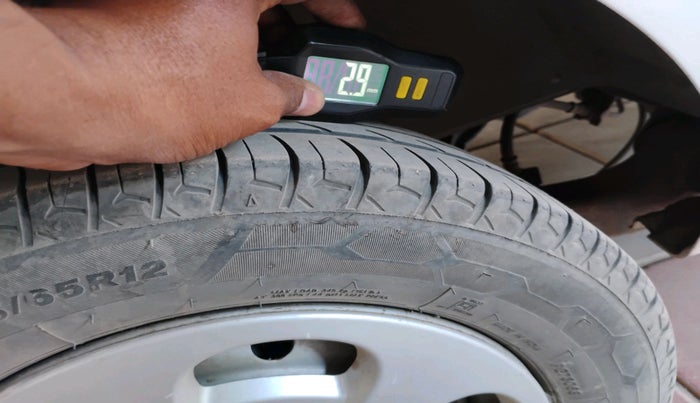 2015 Tata Nano TWIST XT, Petrol, Manual, 1,16,798 km, tyre