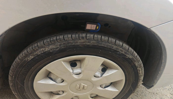 2013 Maruti Wagon R 1.0 LXI, Petrol, Manual, 67,923 km, tyre