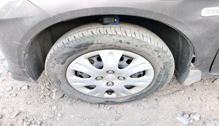 2014 Honda Brio S MT, Petrol, Manual, 29,664 km, tyre