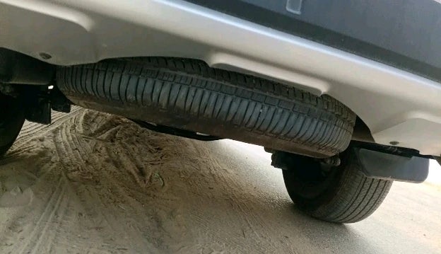 2025 Mahindra SCORPIO-N Z6 DIESEL MT 2WD 7 STR, Diesel, Manual, 21,961 km, tyre