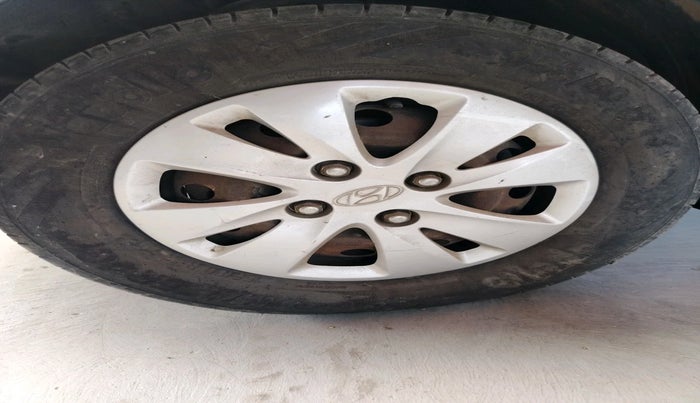 2012 Hyundai i10 MAGNA 1.1, Petrol, Manual, 74,427 km, tyre