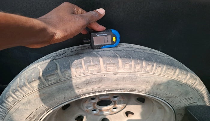 2019 Maruti Eeco 5 STR WITH A/C+HTR, Petrol, Manual, 41,025 km, tyre