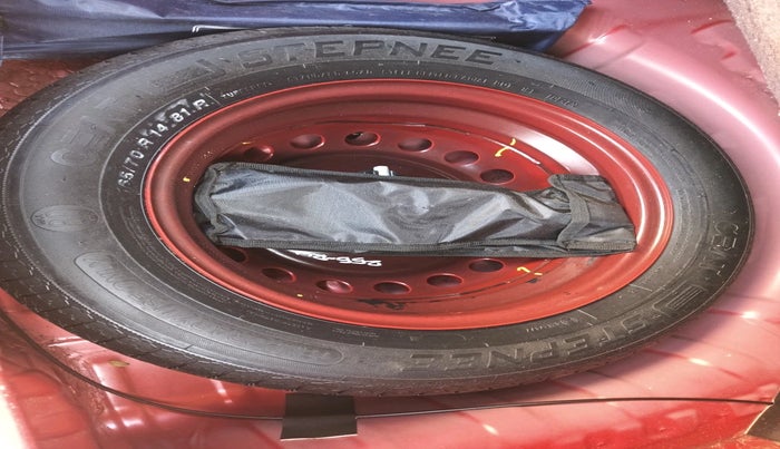 2023 Renault Kwid RXT 1.0 AMT, Petrol, Automatic, 12,112 km, tyre