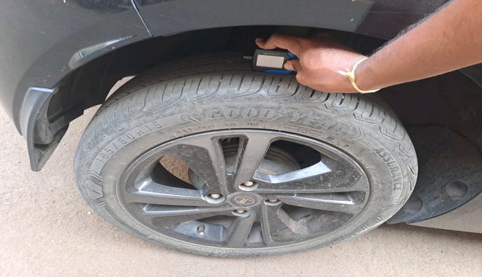 2022 Tata ALTROZ XZ PLUS DIESEL DARK EDITION, Diesel, Manual, 21,658 km, tyre