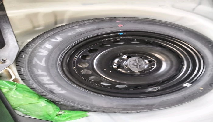 2022 Maruti Baleno DELTA PETROL 1.2, Petrol, Manual, 37,290 km, tyre