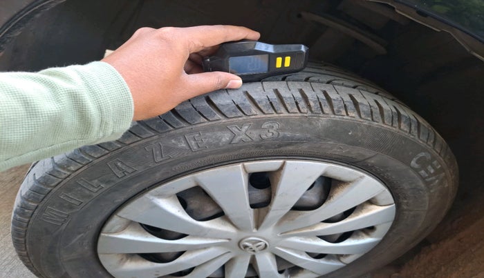 2011 Toyota Etios G, Petrol, Manual, 62,858 km, tyre