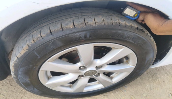 2012 Nissan Sunny XV DIESEL, Diesel, Manual, 1,52,949 km, tyre