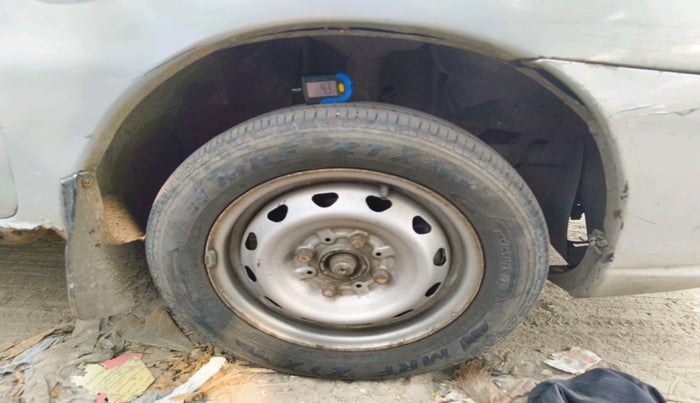 2012 Tata Indica V2 DLS, Diesel, Manual, 3,05,344 km, tyre