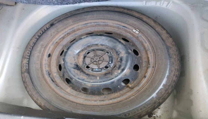 2020 Maruti IGNIS DELTA 1.2, Petrol, Manual, 90,663 km, tyre