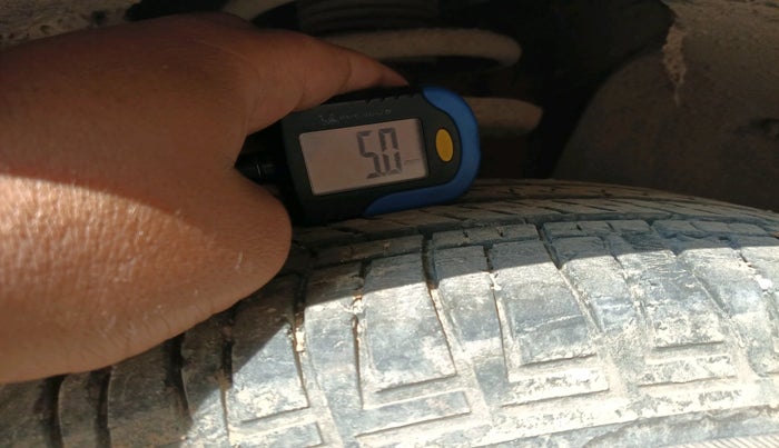 2017 Mahindra XUV500 W10 AT 1.99, Diesel, Automatic, 96,503 km, tyre