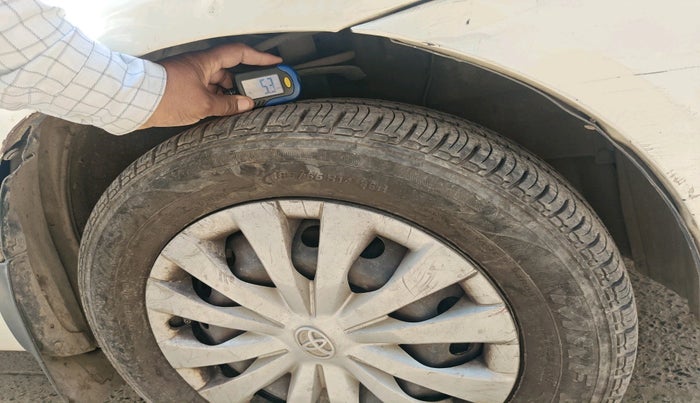 2011 Toyota Etios G SP, Petrol, Manual, 1,13,858 km, tyre