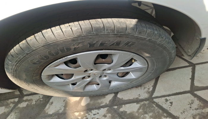 2016 Hyundai Elite i20 SPORTZ 1.2, Petrol, Manual, 76,433 km, tyre