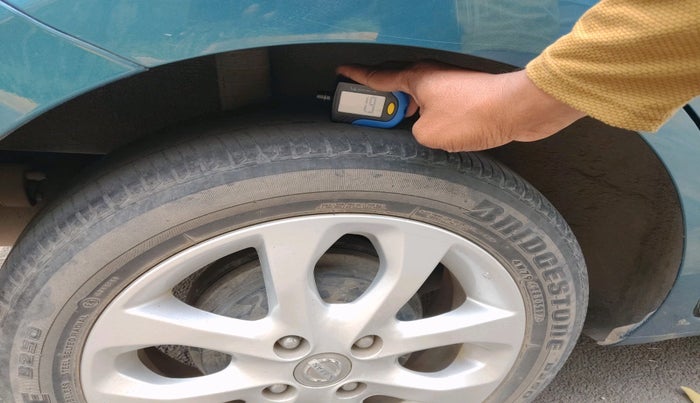 2017 Nissan Micra XV CVT, Petrol, Automatic, 58,294 km, tyre