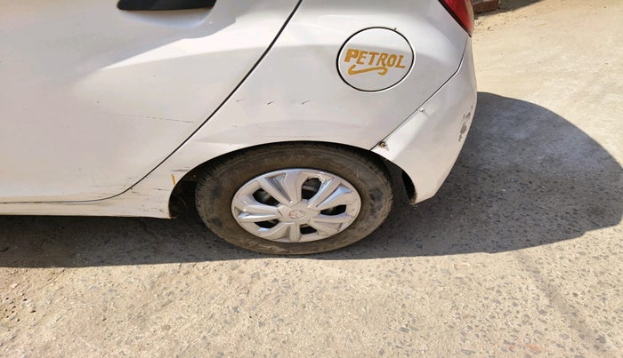 2014 Hyundai Eon D-LITE+, Petrol, Manual, 32,458 km, tyre