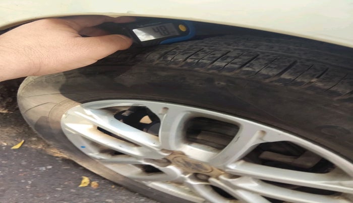 2018 Maruti Swift ZDI AMT, Diesel, Automatic, 1,02,976 km, tyre