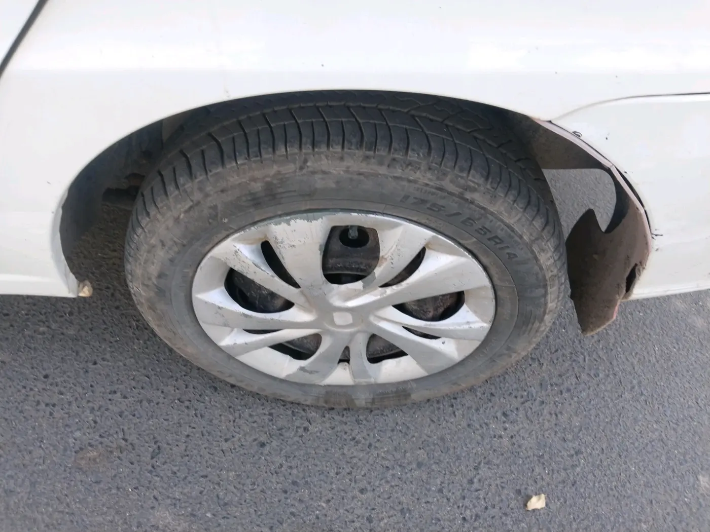 2016 Tata Indigo ECS LX CR4, Diesel, Manual, 84,669 km, tyre