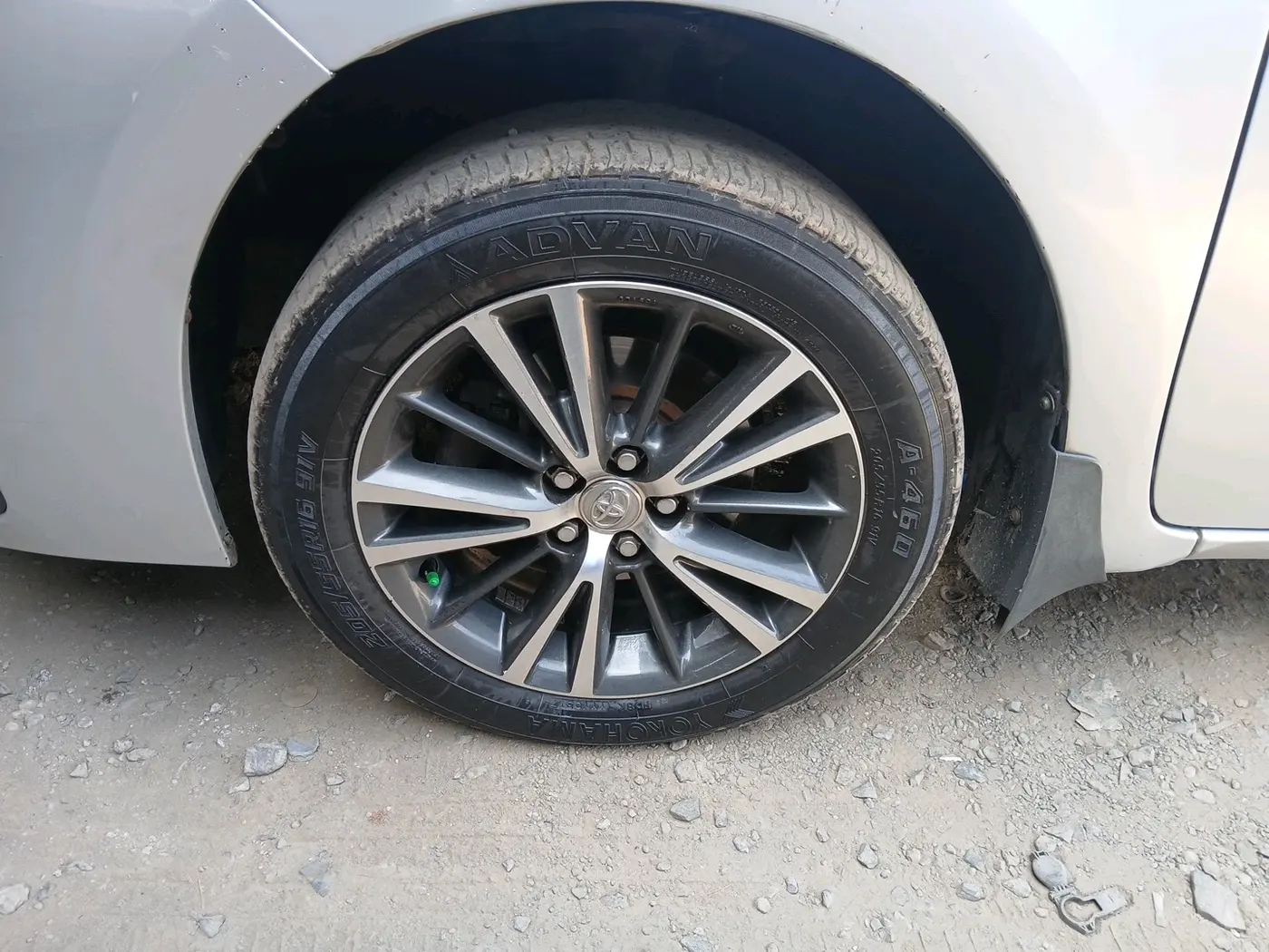 2017 Toyota Corolla Altis VL CVT PETROL, CNG, Automatic, 92,003 km, tyre