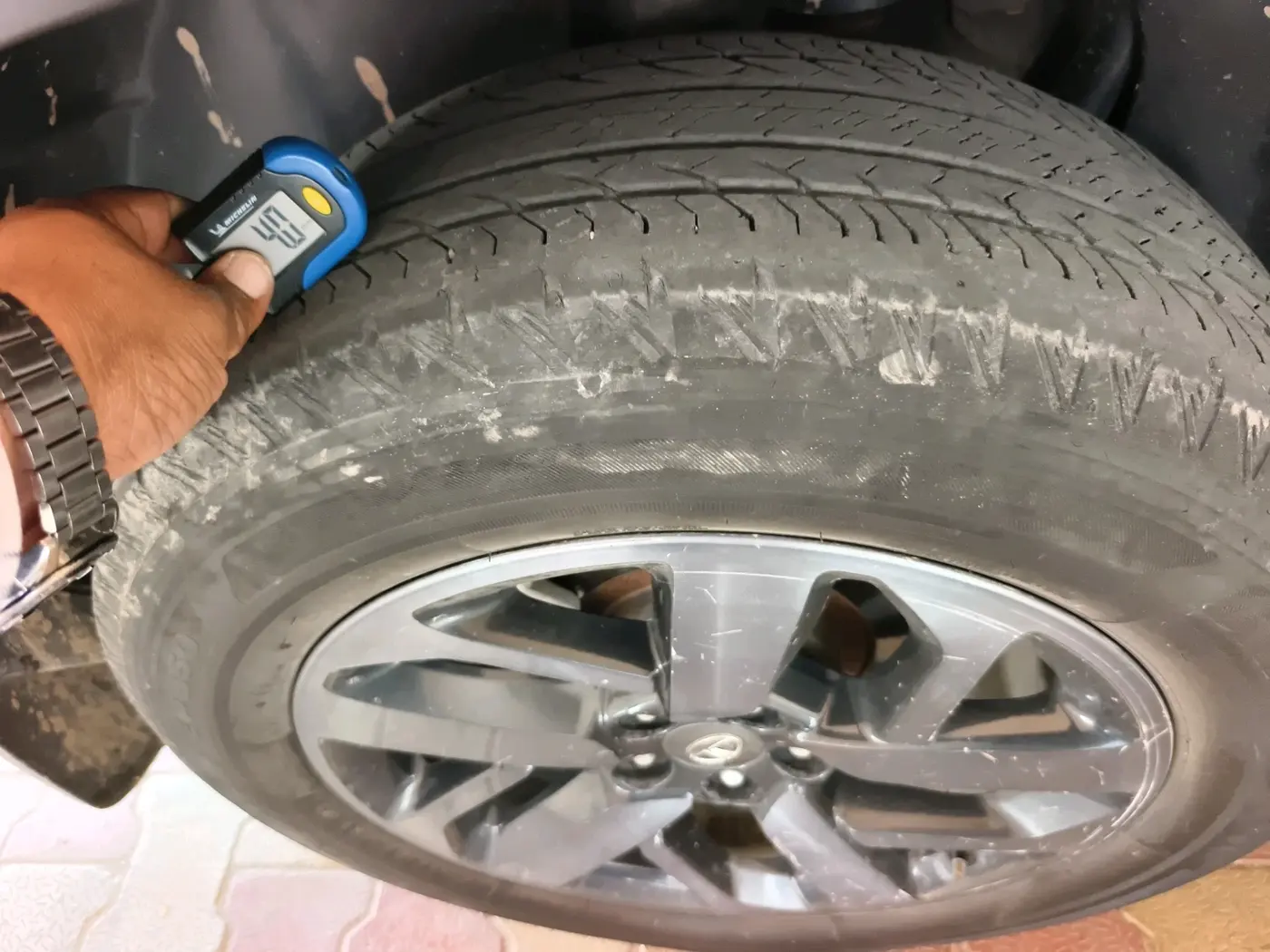 2023 Tata Harrier XZ PLUS 2.0L, Diesel, Manual, 99,621 km, tyre
