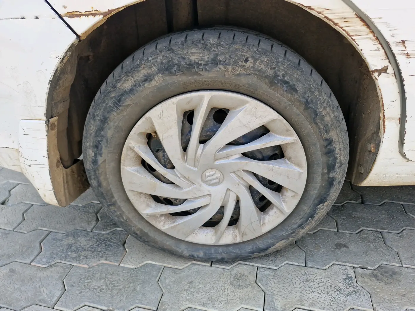 2012 Maruti Ertiga VDI, Diesel, Manual, 2,00,954 km, tyre