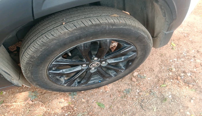 2024 Toyota Urban Cruiser Taisor S Plus 1.2 Petrol AMT, Petrol, Automatic, 29,804 km, tyre