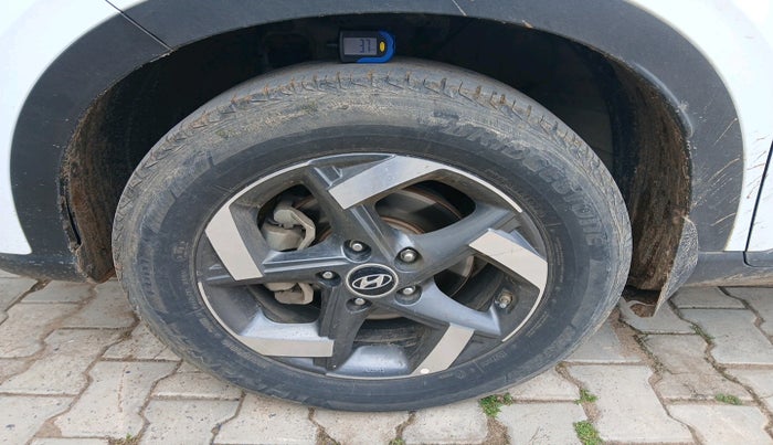 2021 Hyundai VENUE SX PLUS 1.0 TURBO DCT, Petrol, Automatic, 96,702 km, tyre