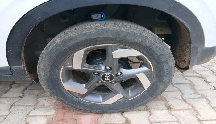 2021 Hyundai VENUE SX PLUS 1.0 TURBO DCT, Petrol, Automatic, 96,702 km, tyre