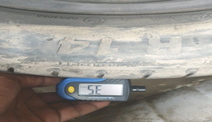 2014 Honda Amaze 1.5L I-DTEC S, Diesel, Manual, 1,20,132 km, tyre