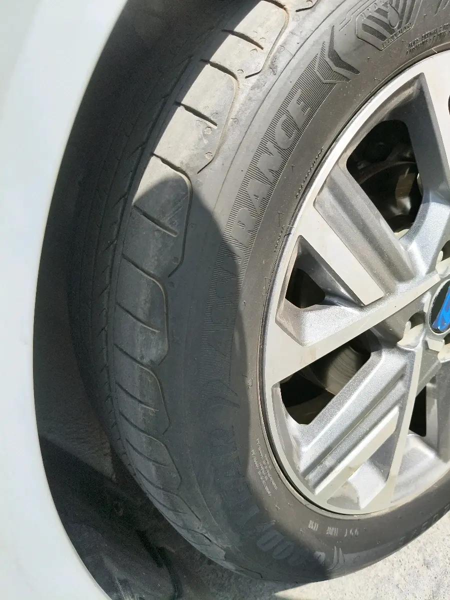 2023 Hyundai Verna SX 1.5 l MPI, Petrol, Manual, 25,344 km, tyre