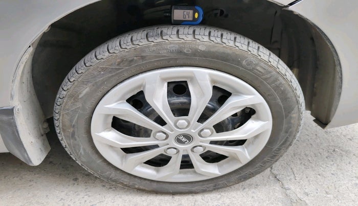 2016 Maruti Wagon R 1.0 VXI (O) AMT, Petrol, Automatic, 85,302 km, tyre