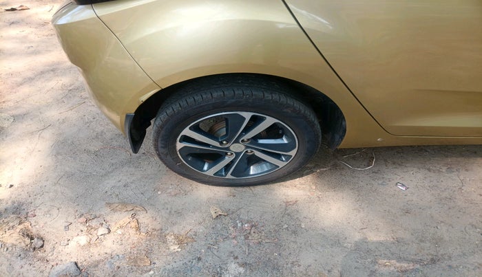 2020 Tata ALTROZ XZ PETROL, Petrol, Manual, 75,553 km, tyre