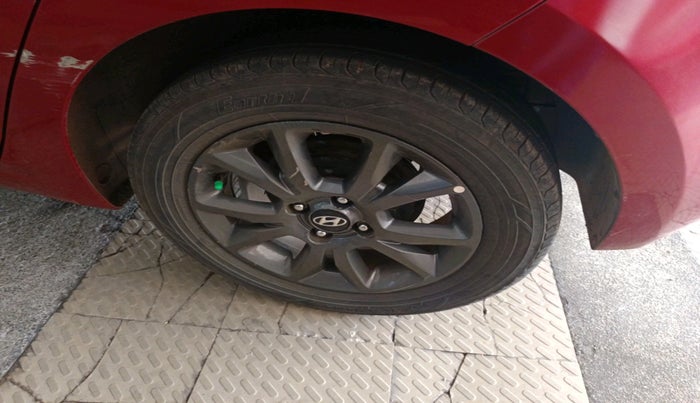 2020 Hyundai Elite i20 SPORTZ PLUS 1.2, Petrol, Manual, 1,15,632 km, tyre