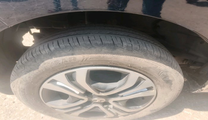 2022 Tata Tiago XT CNG, CNG, Manual, 25,367 km, tyre
