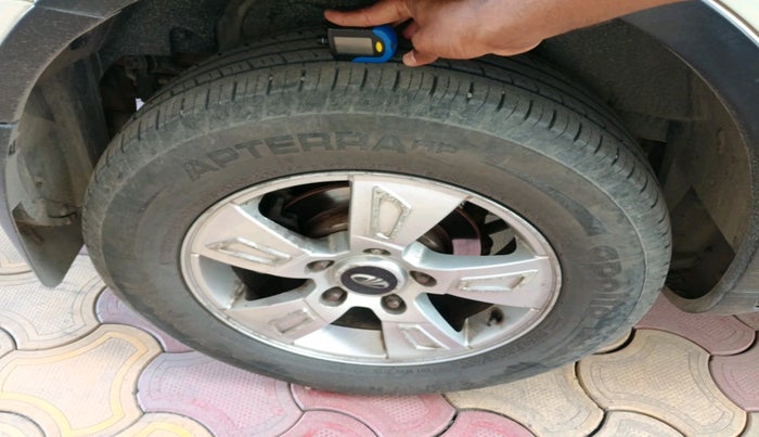 2012 Mahindra XUV500 W8, Diesel, Manual, 1,39,363 km, tyre