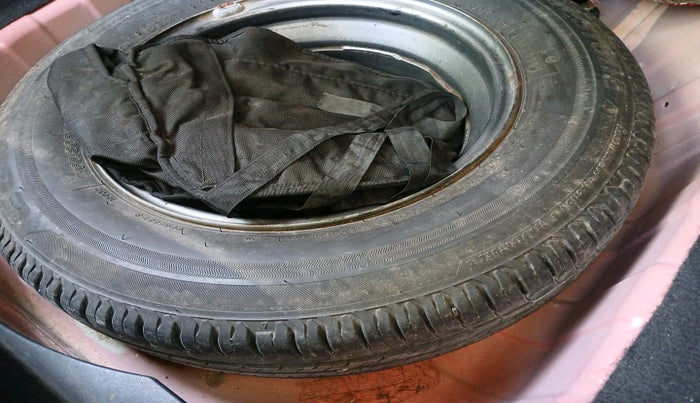 2022 Tata ALTROZ XM PLUS PETROL, Petrol, Manual, 24,452 km, tyre