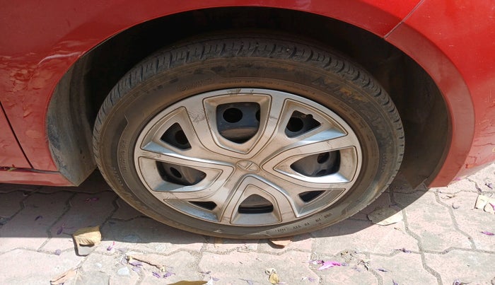 2022 Tata ALTROZ XM PLUS PETROL, Petrol, Manual, 24,452 km, tyre