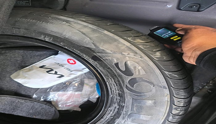 2024 KIA SELTOS  HTE 1.5 PETROL MT, Petrol, Manual, 35,272 km, tyre