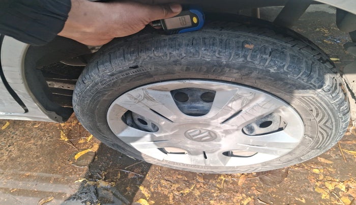 2014 Maruti Wagon R 1.0 VXI, Petrol, Manual, 64,637 km, tyre