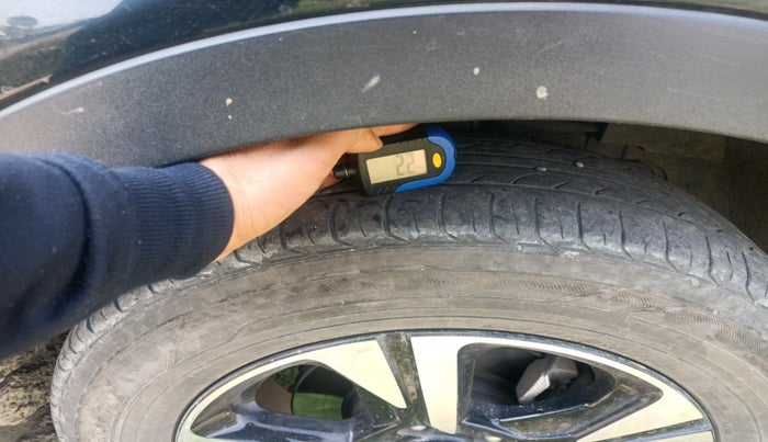 2023 Tata NEXON EV XZ PLUS LUX, Electric, Automatic, 88,593 km, tyre